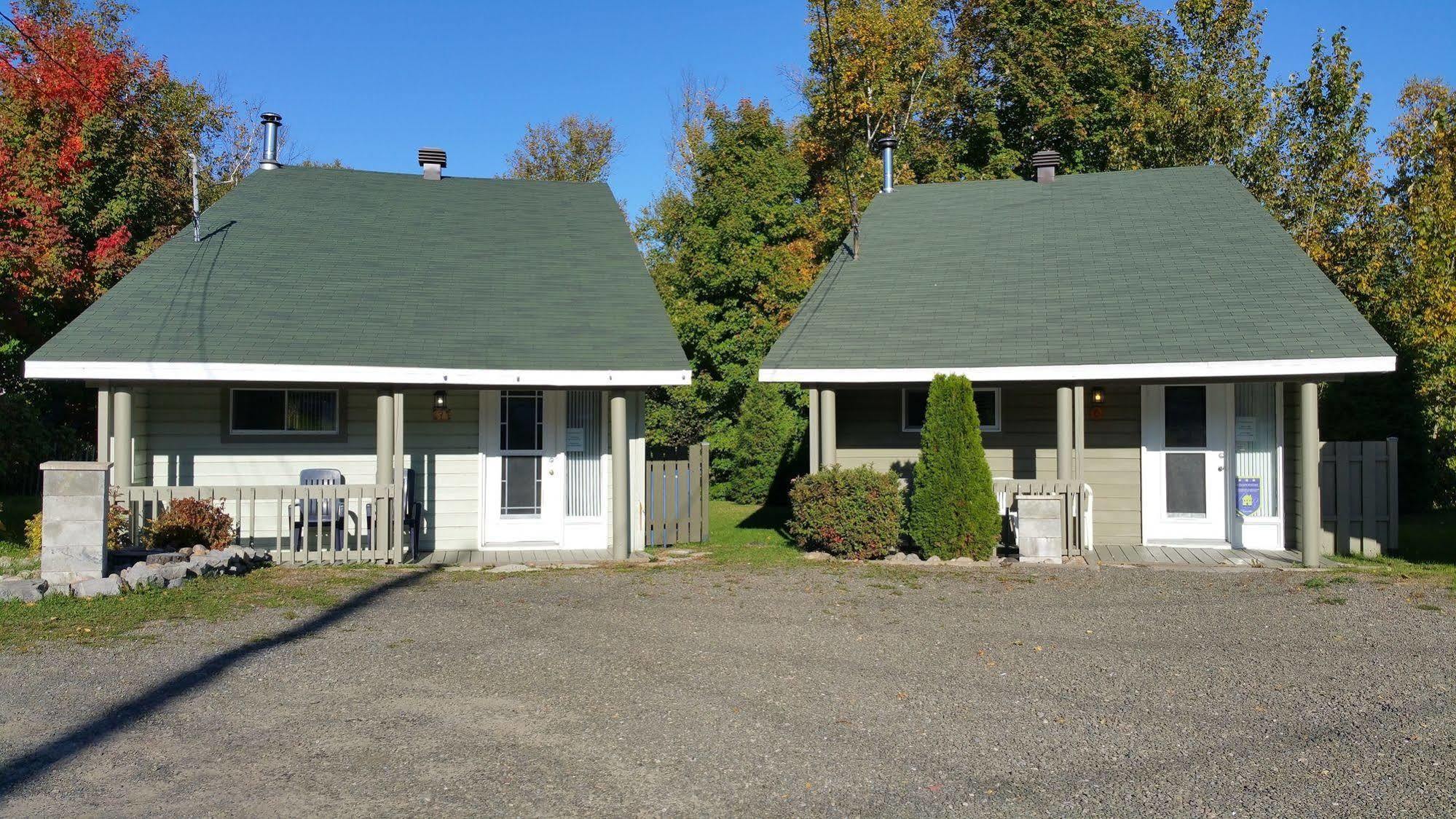 Les Chalets Bo-So-Met Villa Beaupré Exteriör bild